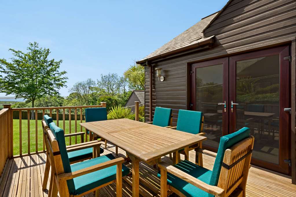 Trenython Manor Resort Room Type - Two- Bedroom Lodge with Terrace and Sea View