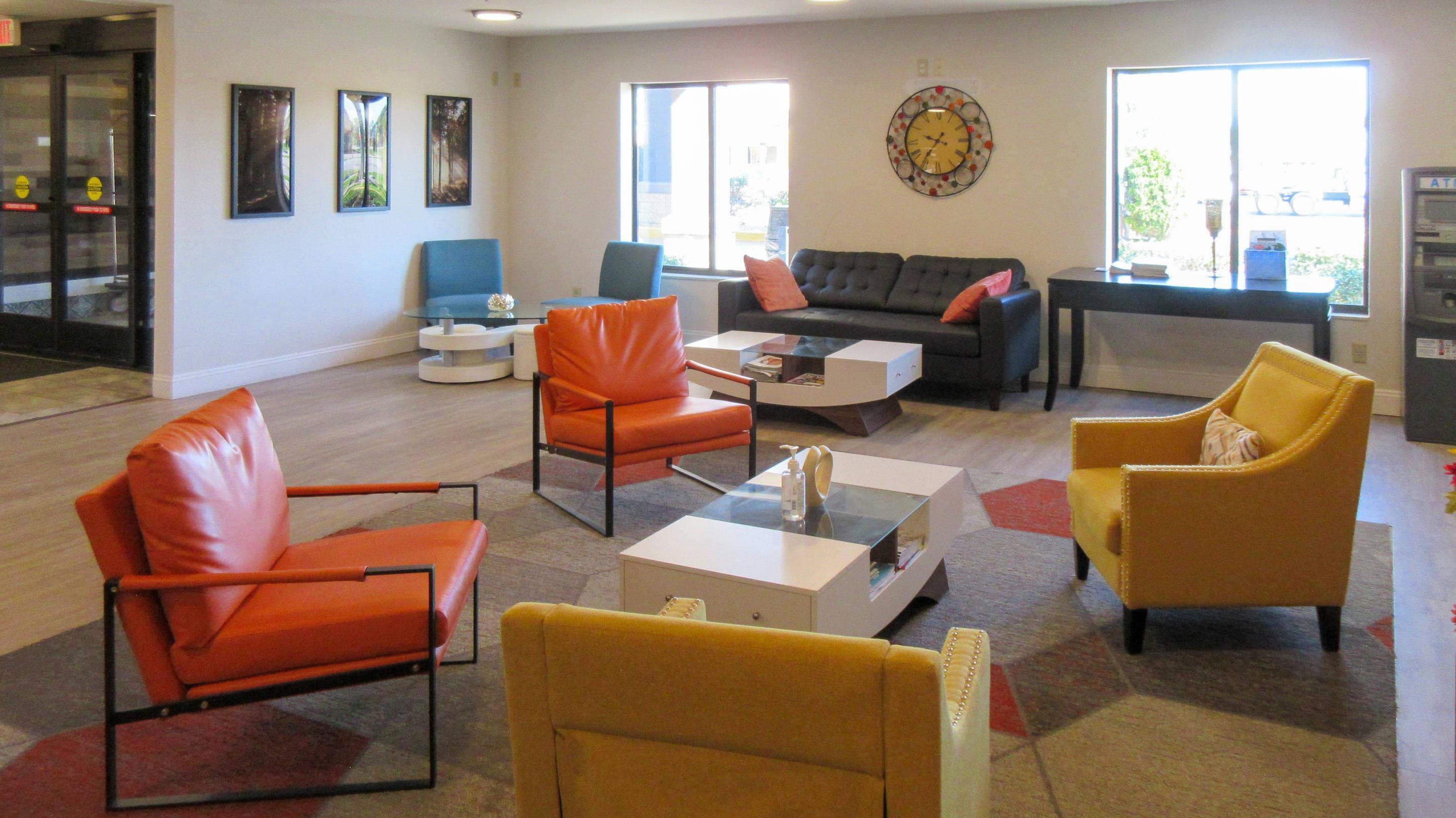 Lobby with sitting area | Clarion Pointe Evansville North