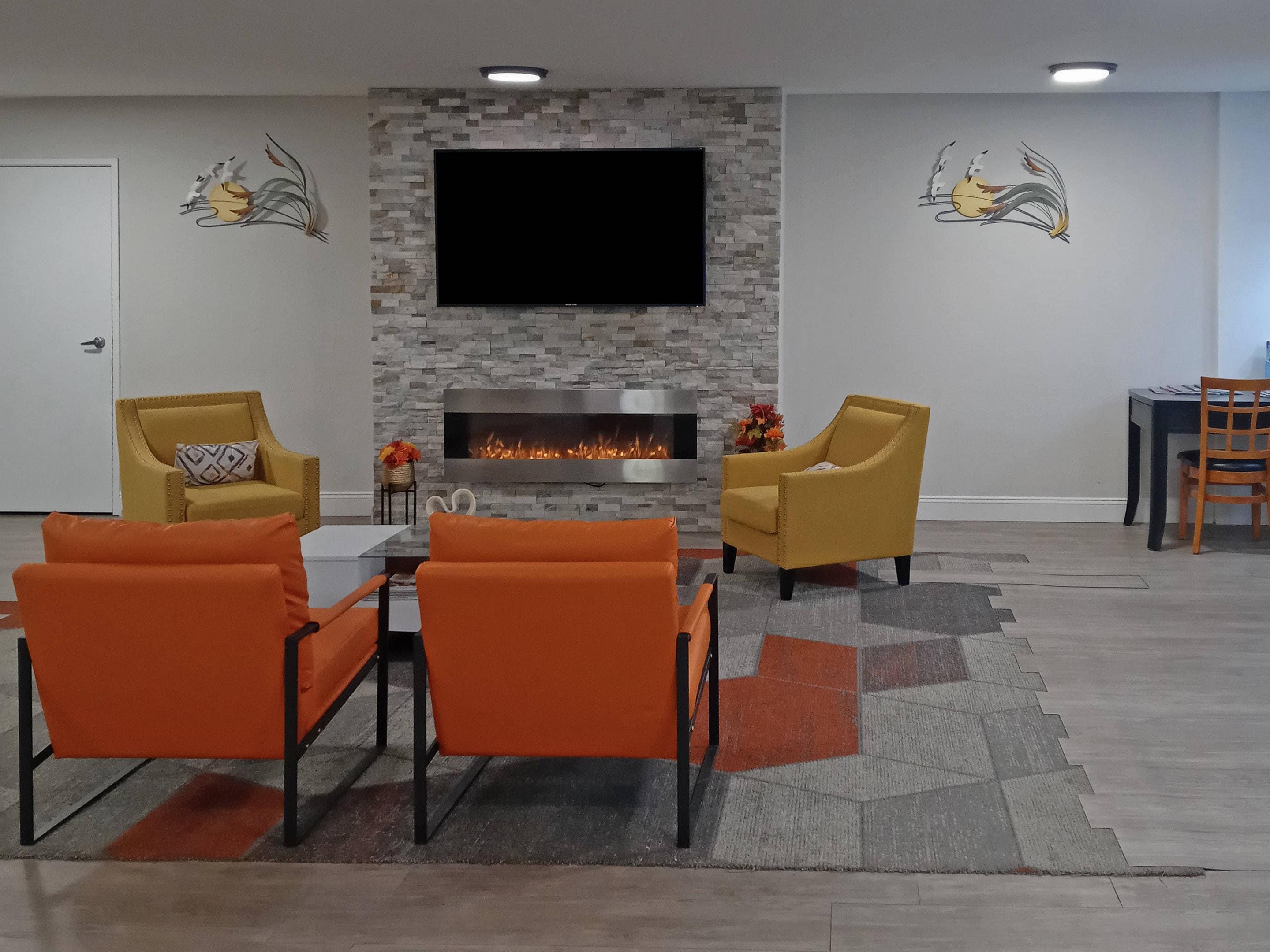 Hotel lobby | Clarion Pointe Evansville North