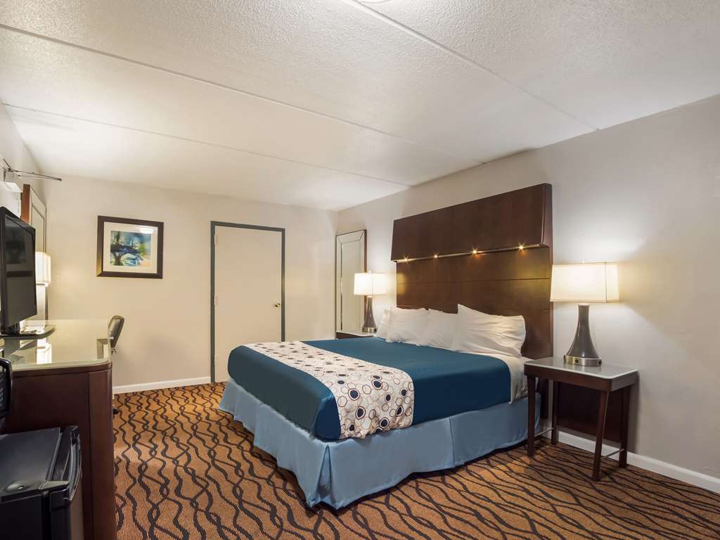 RODEWAY INN GREENWOOD-guestroom-Guest Room,Suite,On-Site.jpg