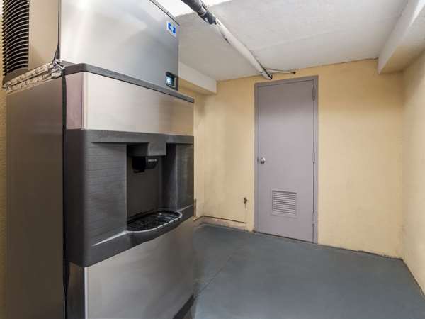  - Rodeway Inn Greenwood