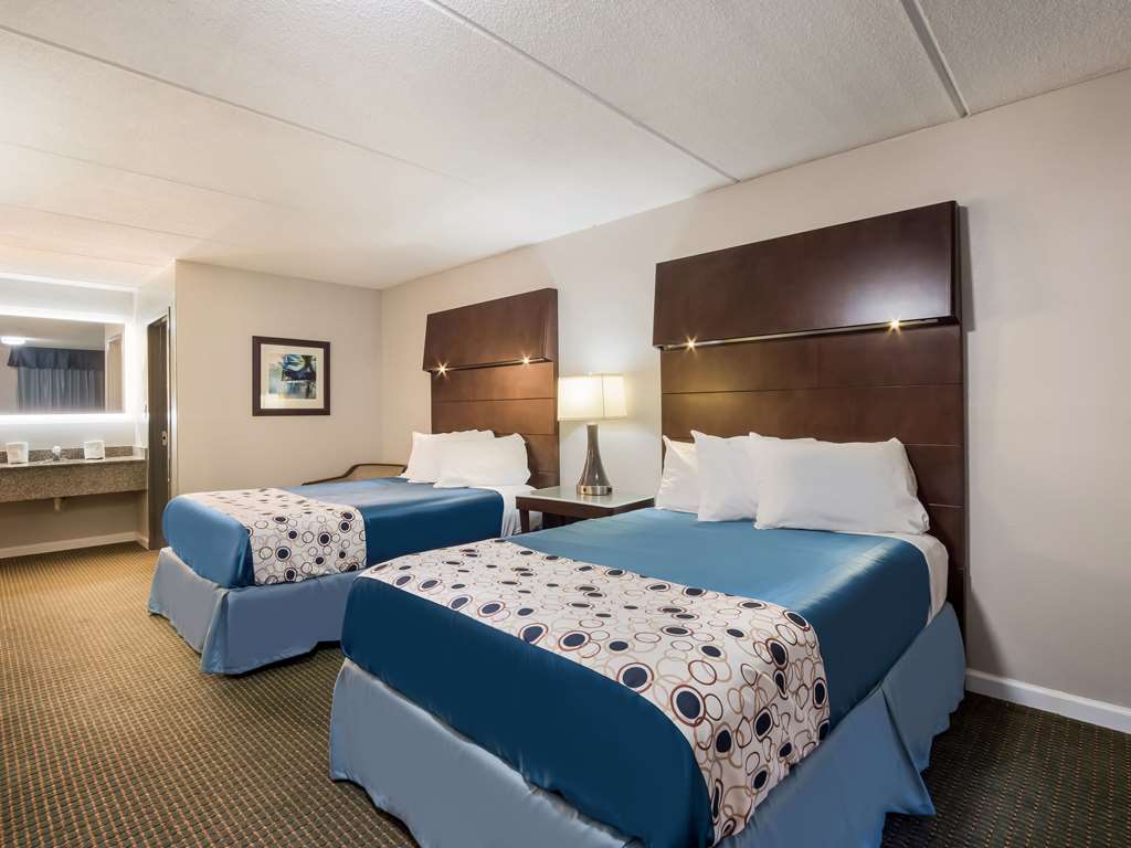 RODEWAY INN GREENWOOD-guestroom-Guest Room,On-Site.jpg