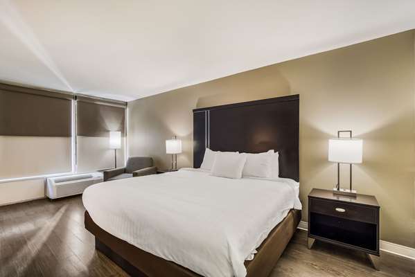  - Clarion Inn & Suites Florence - I-95, Exit 164