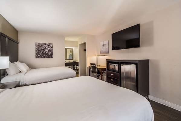  - Clarion Inn & Suites Florence - I-95, Exit 164