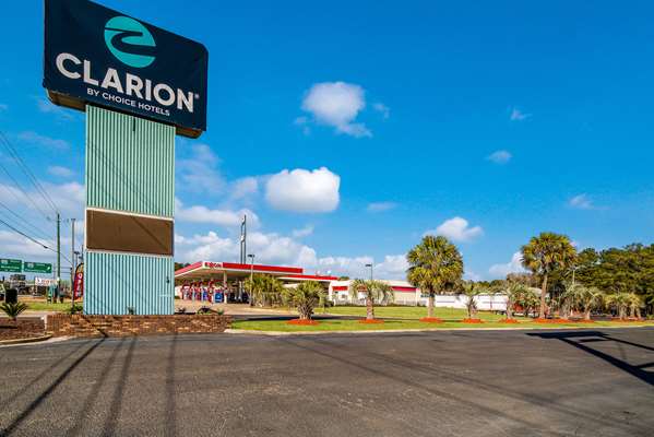 Exterior view - Clarion Inn & Suites Florence - I-95, Exit 164