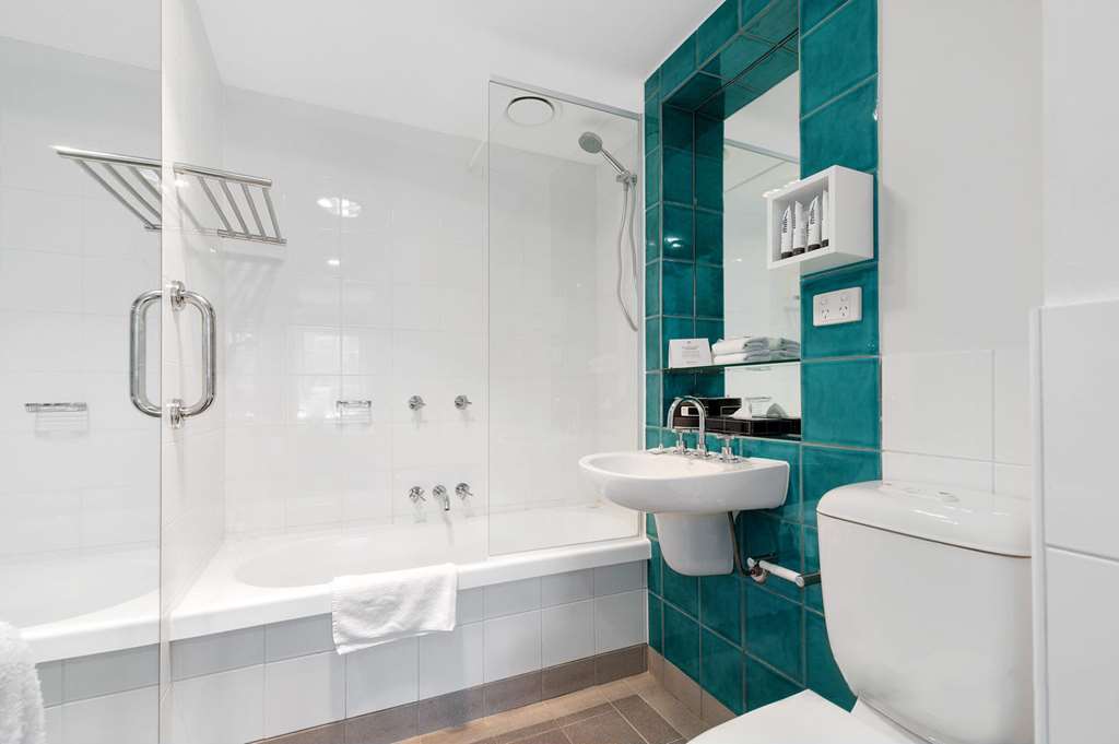MELBOURNE SOUTH YARRA CENTRAL APART-guestroom-Guest Room,Bathroom,On-Site.jpg