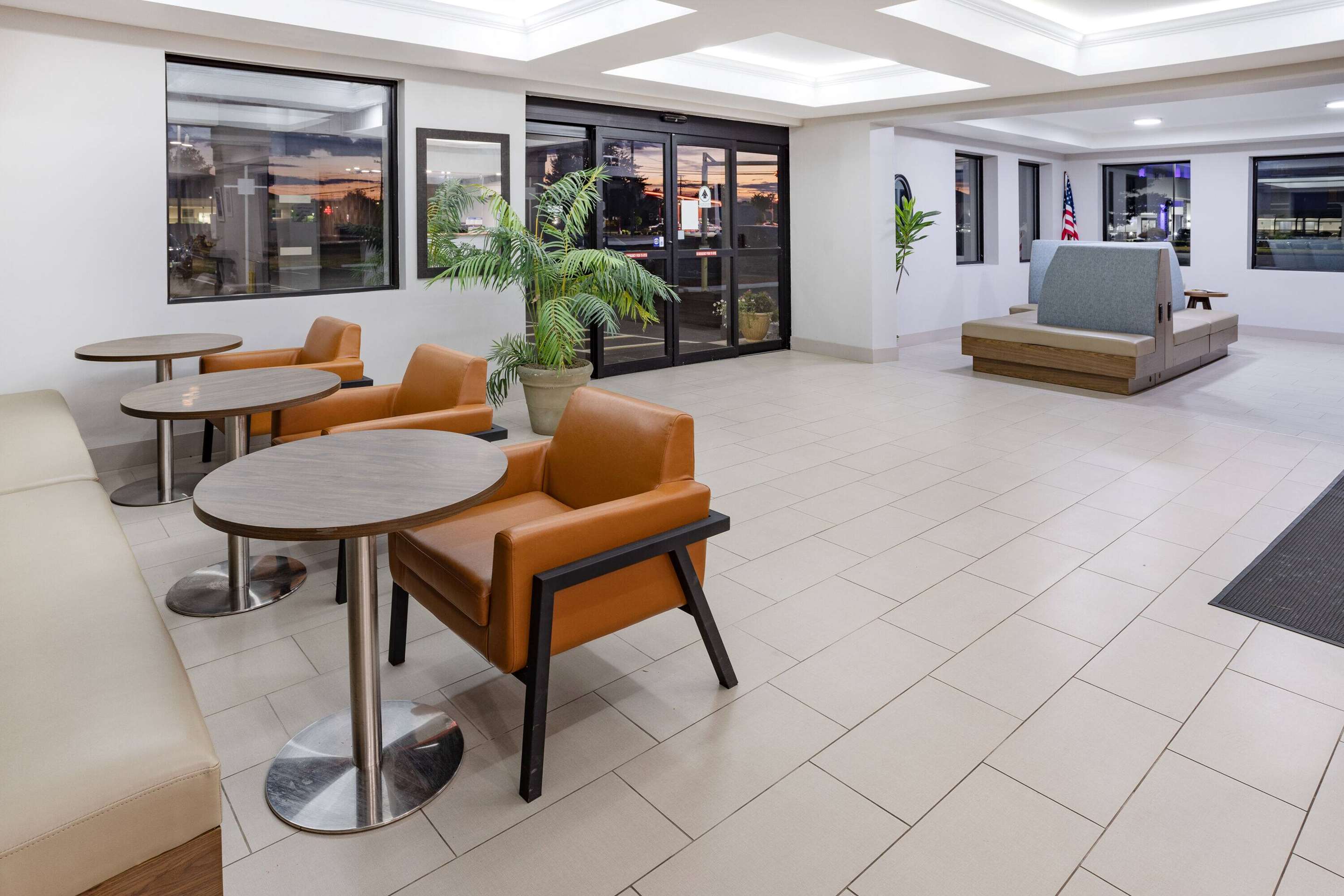 Lobby | Wingate by Wyndham Fishkill