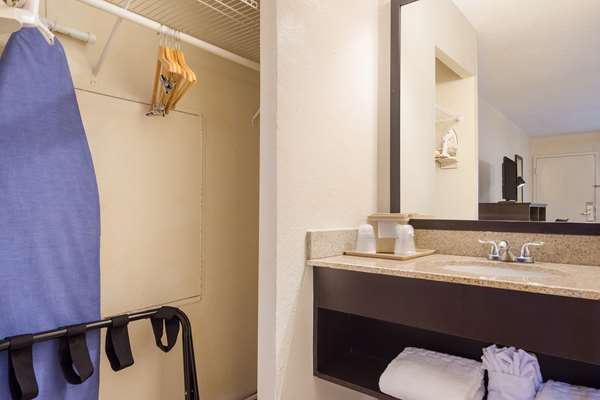  - SureStay Hotel by Best Western Airport Clearwater