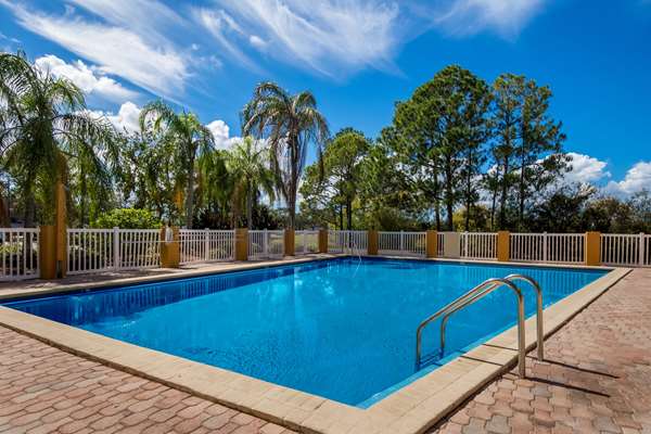 Pool - SureStay Hotel by Best Western Airport Clearwater