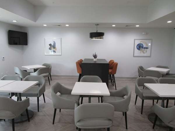 Amenities - Best Western Iowa Lake Charles East Hotel - I-10, Exit 43