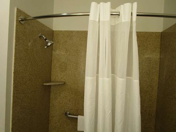 Suite - Best Western Iowa Lake Charles East Hotel - I-10, Exit 43