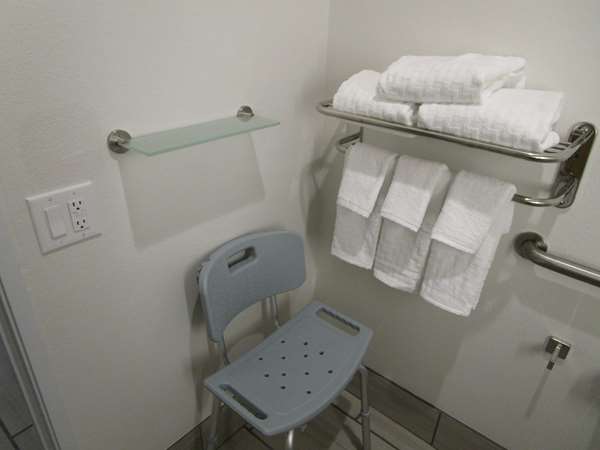  - Best Western Iowa Lake Charles East Hotel - I-10, Exit 43