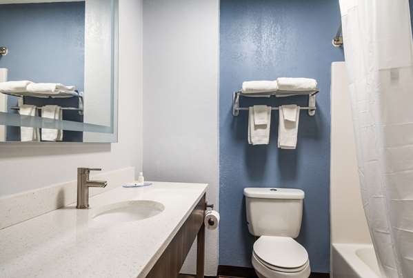 Suite - Quality Inn Clarksville