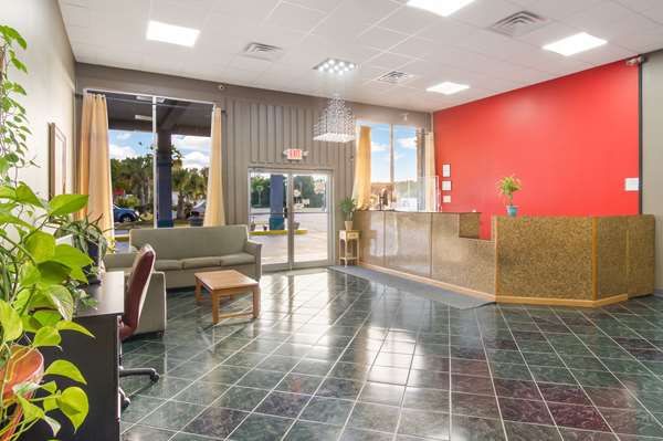  - Econo Lodge Townsend - I-95, Exit 58