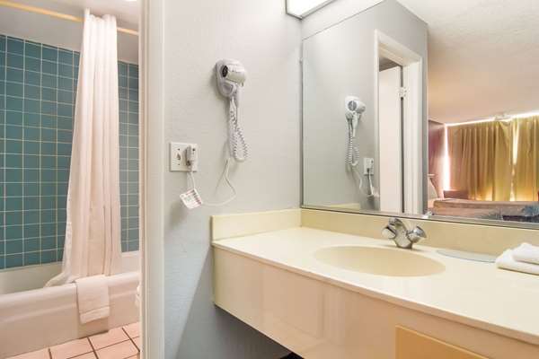  - Econo Lodge Townsend - I-95, Exit 58