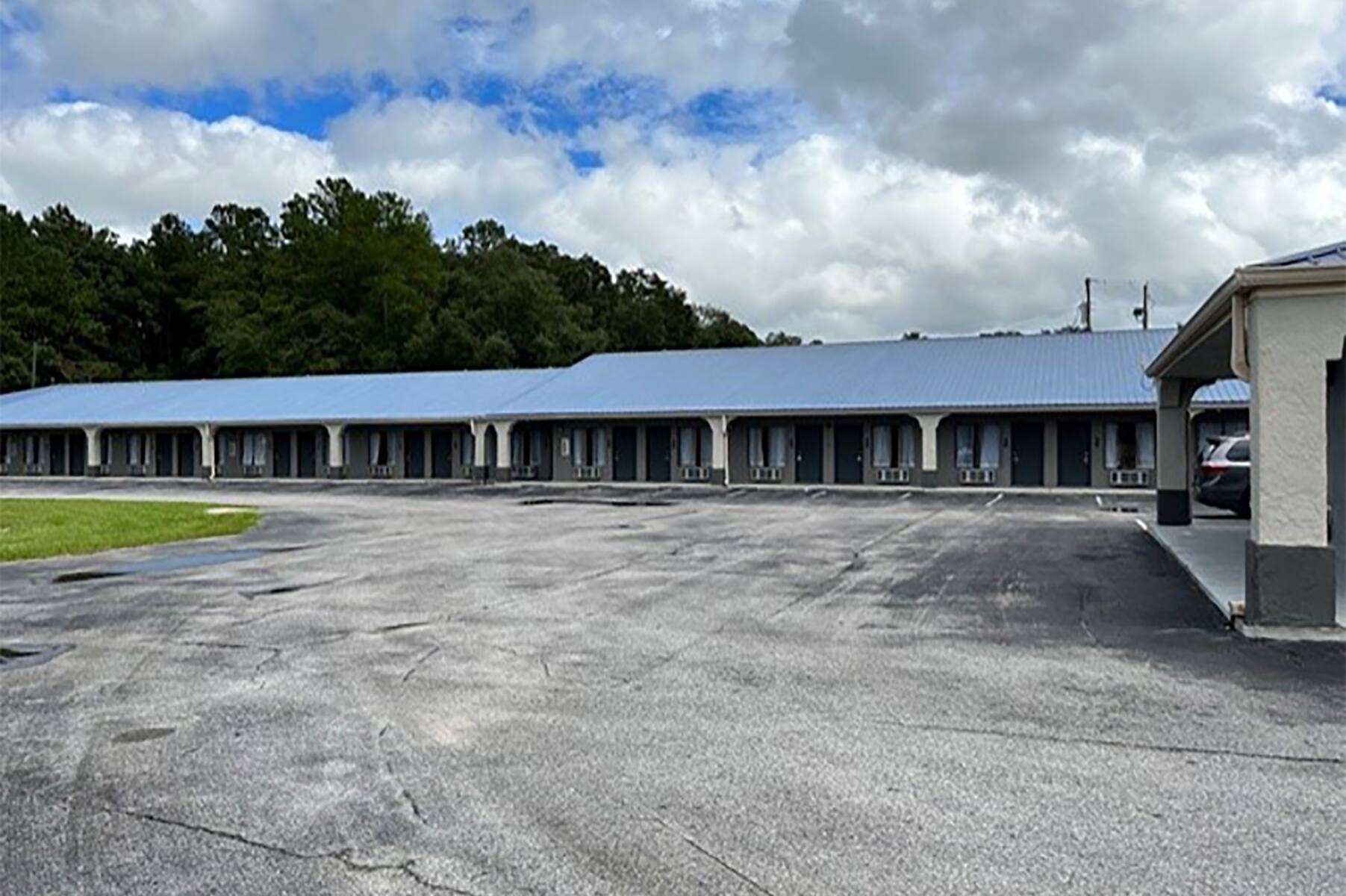 Exterior | Days Inn by Wyndham DeFuniak Springs