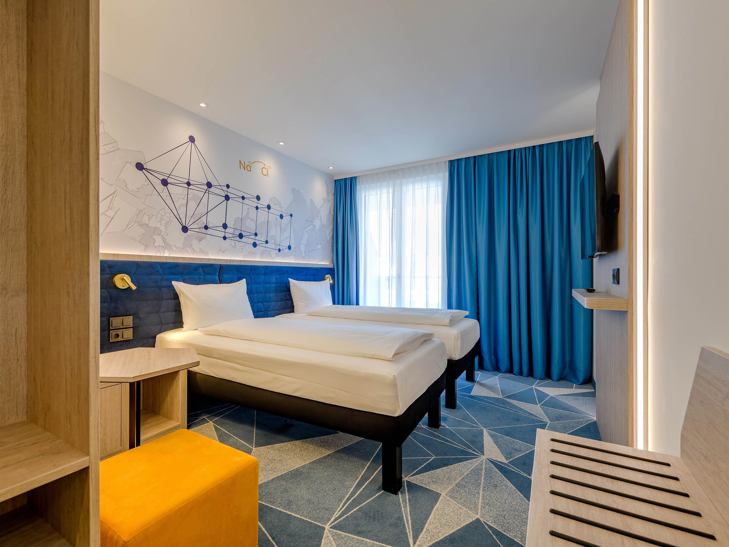 ibis Styles Bad Reichenhall Room Type - Comfort Twin room with balcony and 2 single beds 39