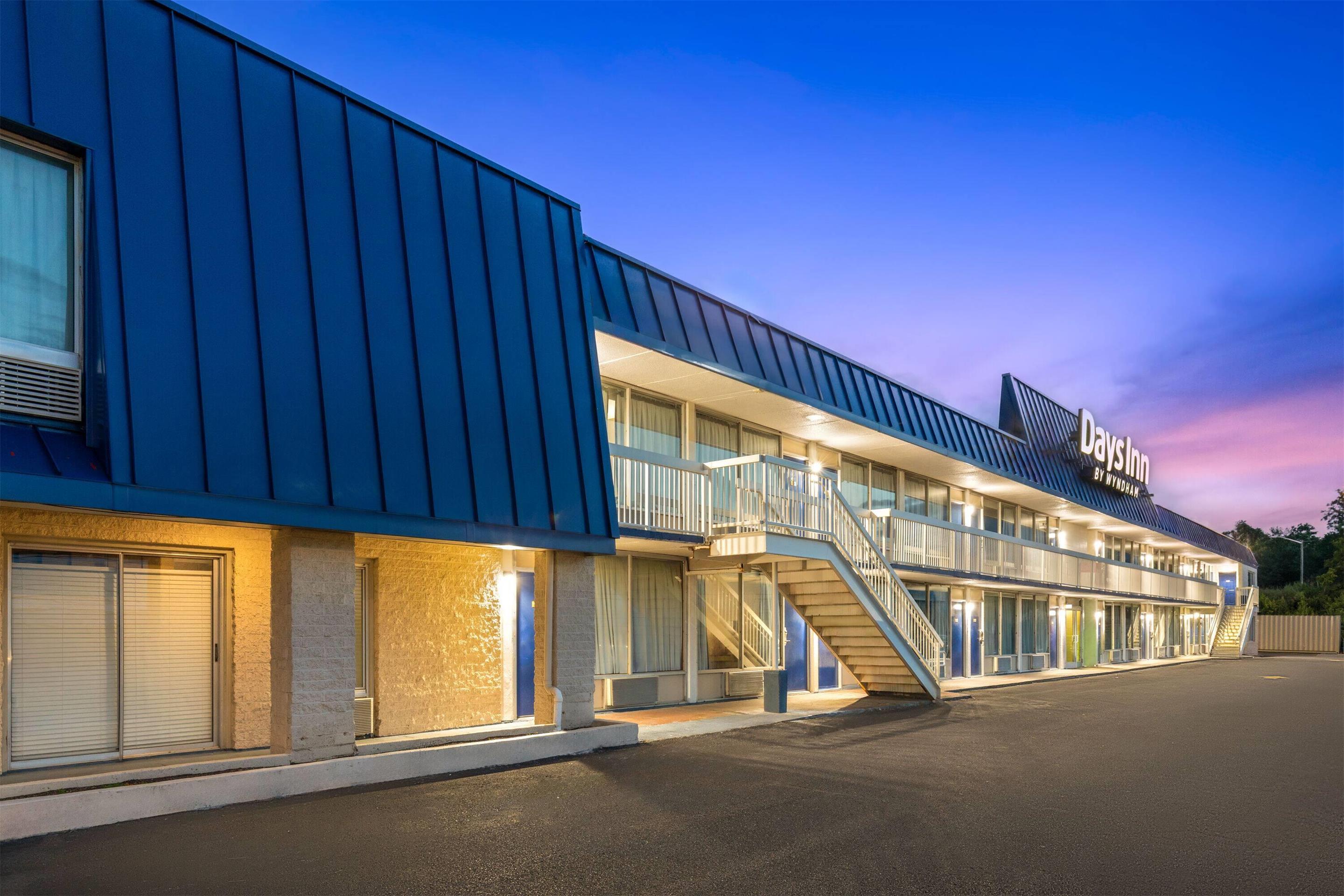 Exterior | Days Inn by Wyndham Harrisonburg