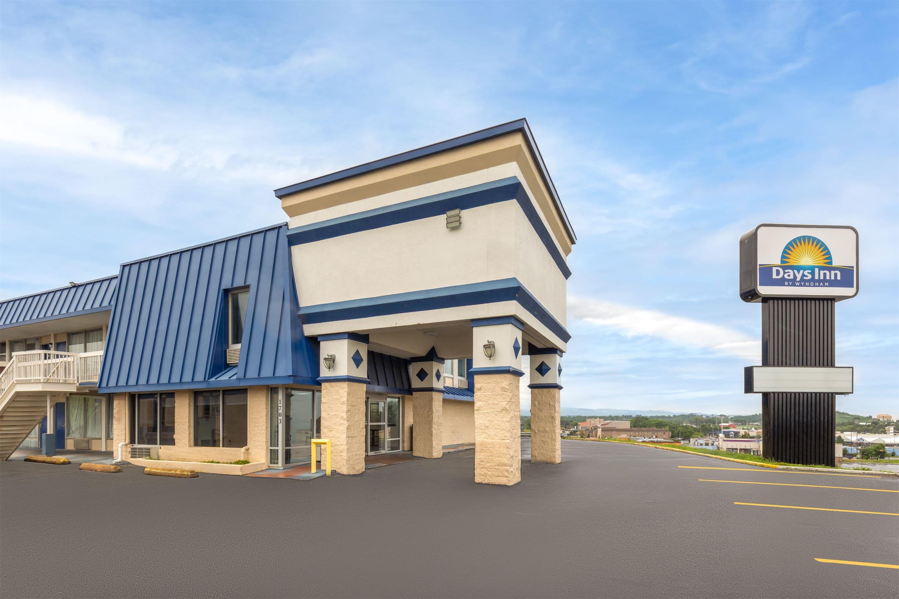 Exterior | Days Inn by Wyndham Harrisonburg
