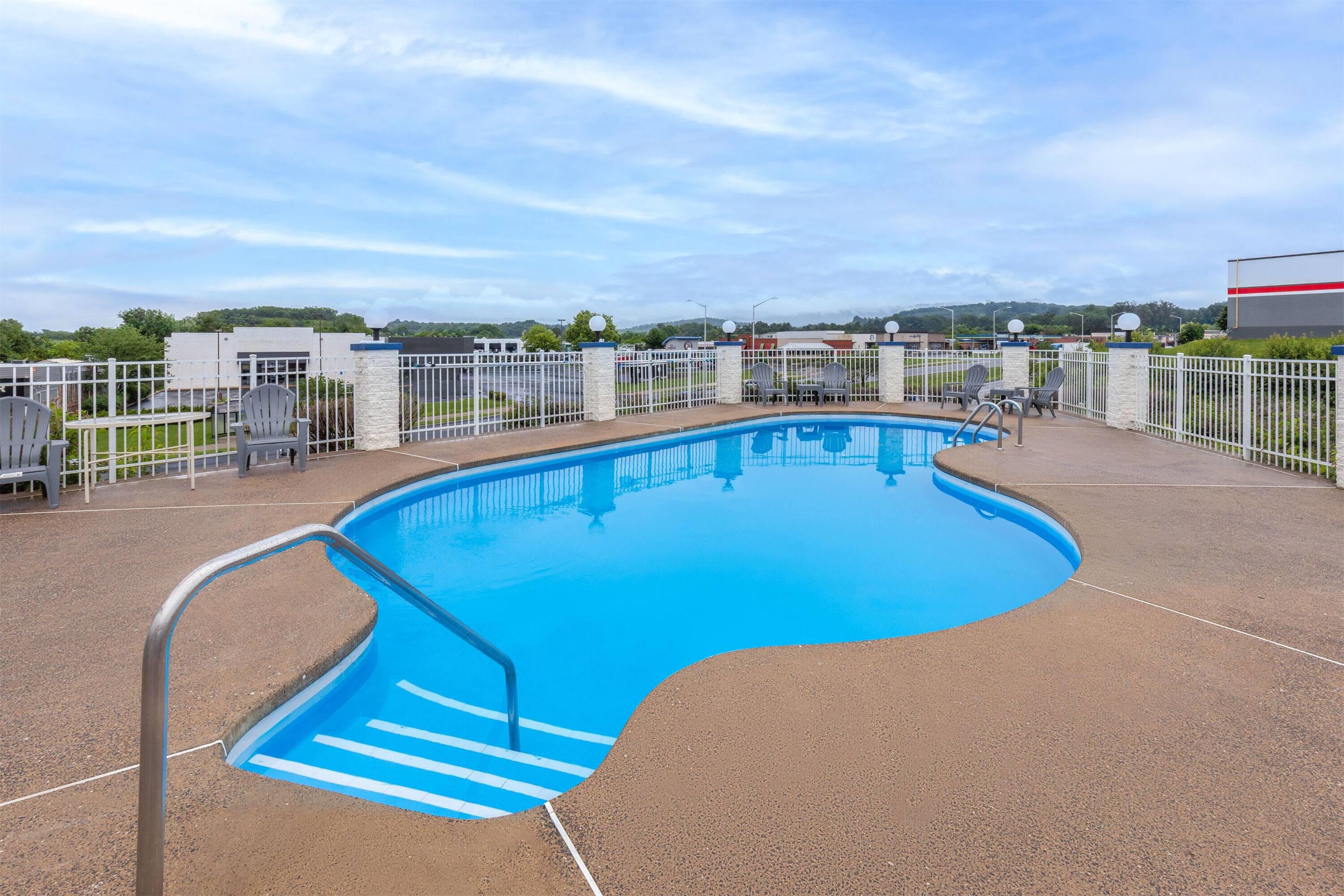 Pool - indoor | Days Inn by Wyndham Harrisonburg