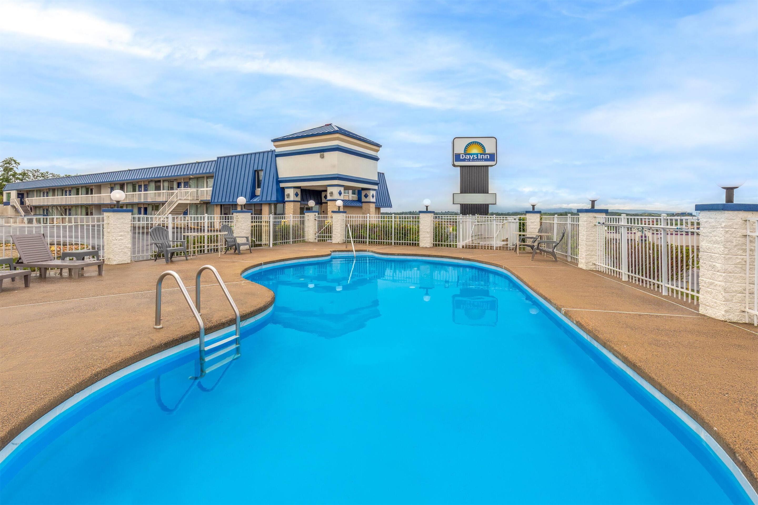 Pool - indoor | Days Inn by Wyndham Harrisonburg