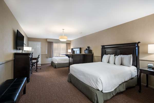  - Best Western Corona Hotel & Suites - CA 91, Exit 48