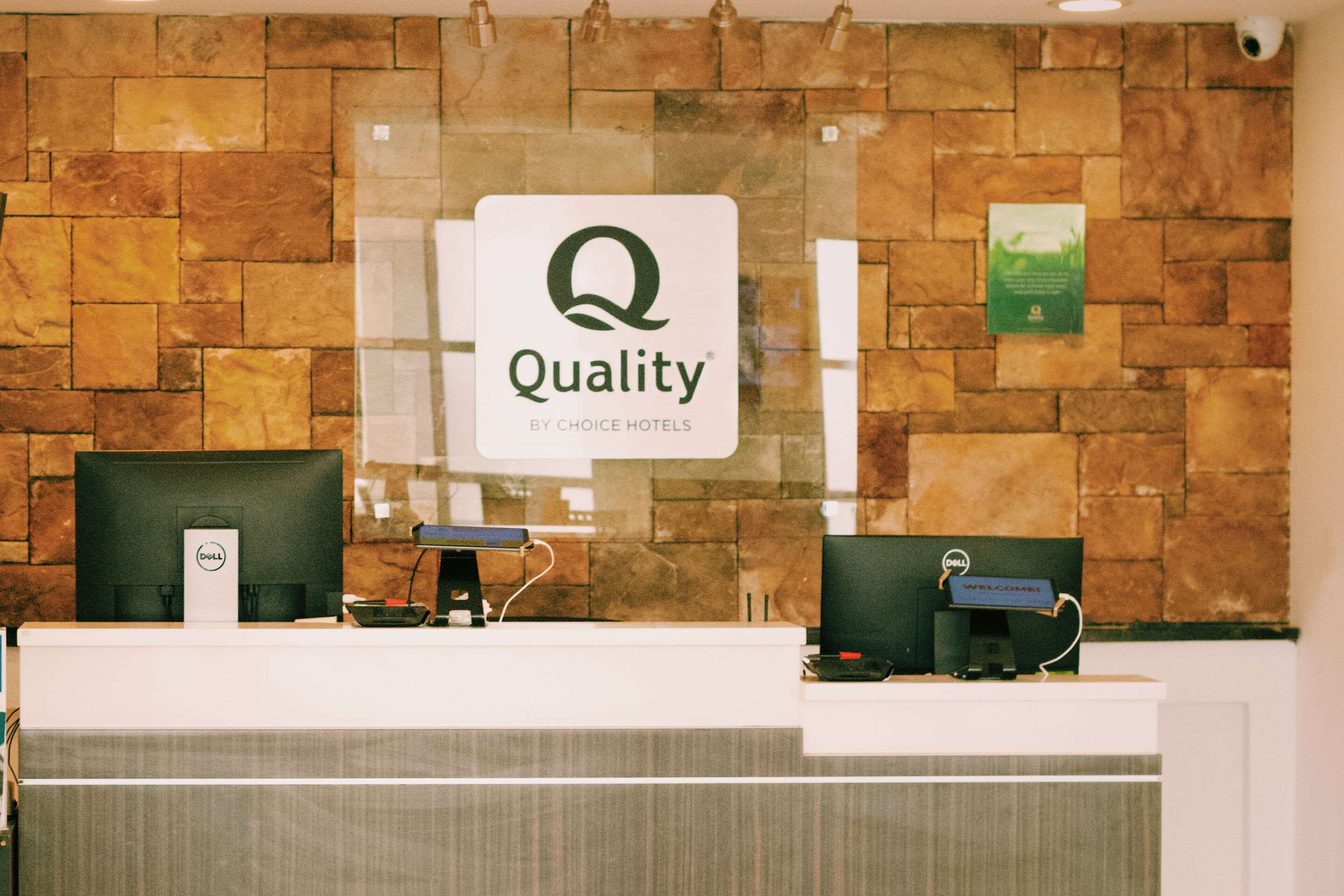 Front desk | Quality Inn near Chattanooga South