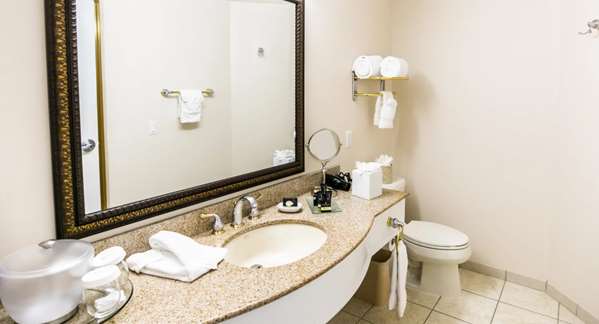  - Wilshire Grand Hotel West Orange