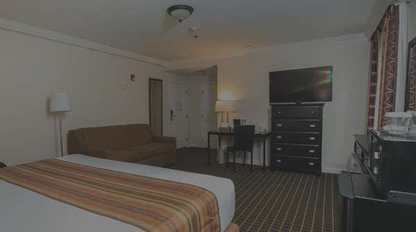  - Wilshire Grand Hotel West Orange
