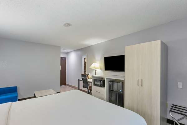  - Days Inn Gateway Savannah - I-95, Exit 94