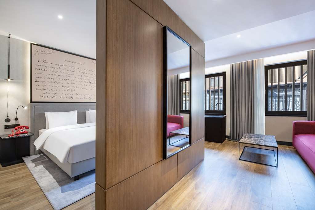 RADISSON RED TBILISI-guestroom-Guest Room,On-Site.jpg