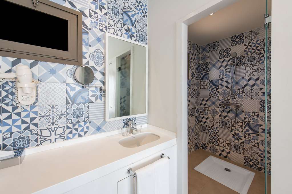 RADISSON BLU RESORT, TAGHAZOUT BAY-guestroom-Guest Room,Bathroom,On-Site.jpg