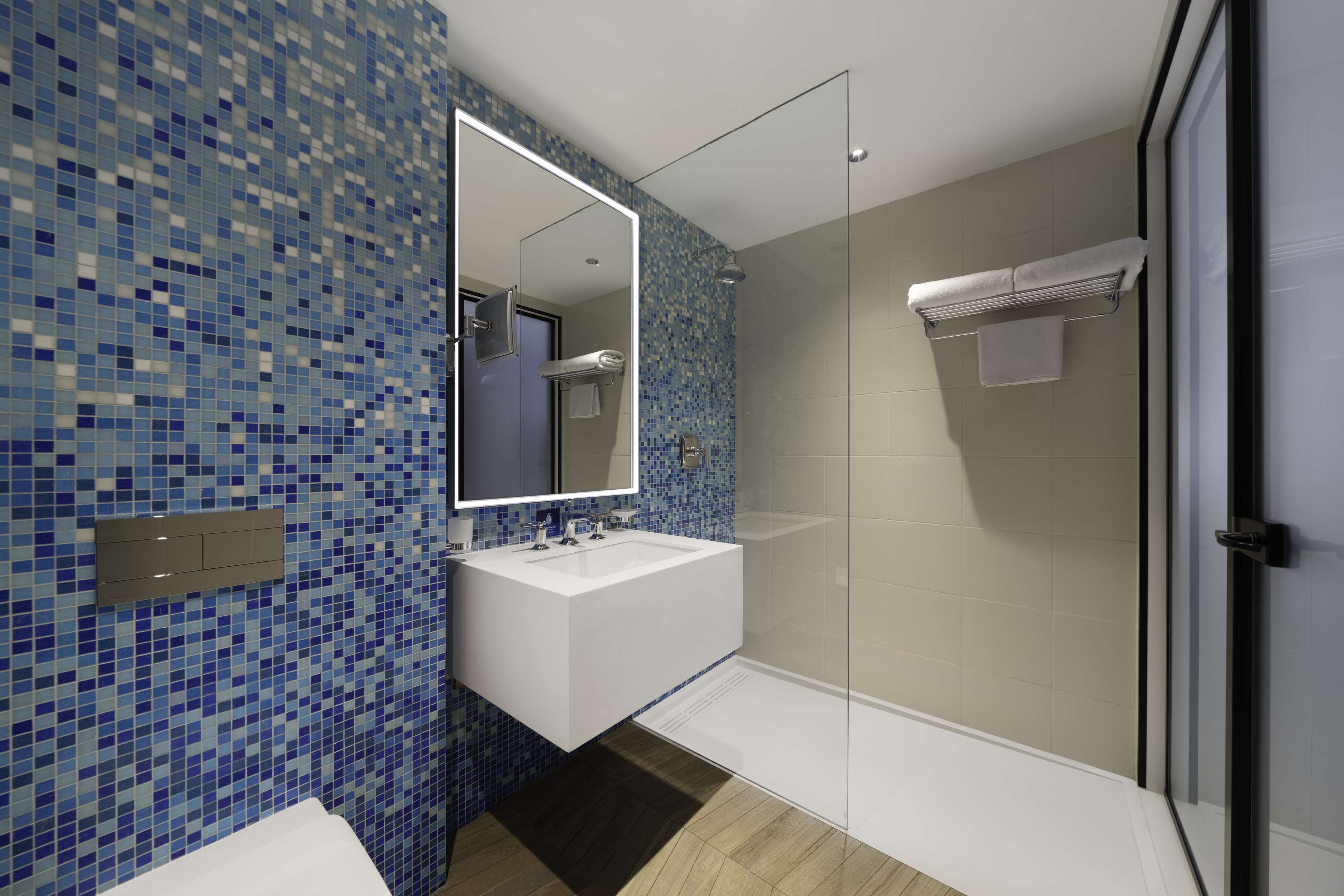 Radisson Blu Hotel, Riyadh Al Sahafa Room Type - Bedroom 1