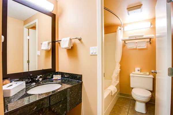  - Quality Hotel & Conference Centre Sawridge Peace River