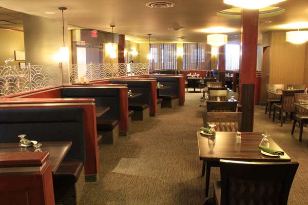 Restaurant - Quality Hotel & Conference Centre Sawridge Peace River