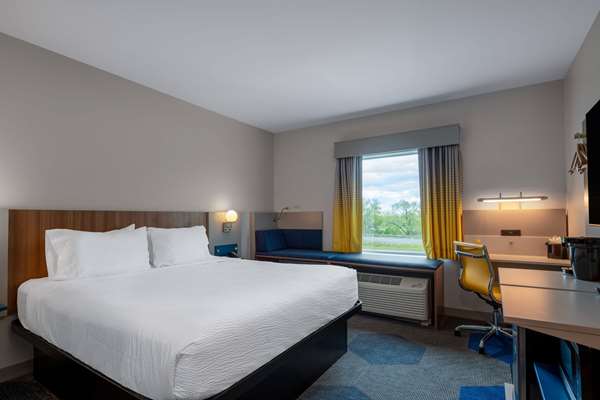  - Microtel Inn & Suites by Wyndham  Winchester