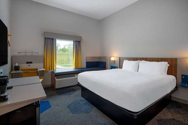  - Microtel Inn & Suites by Wyndham  Winchester