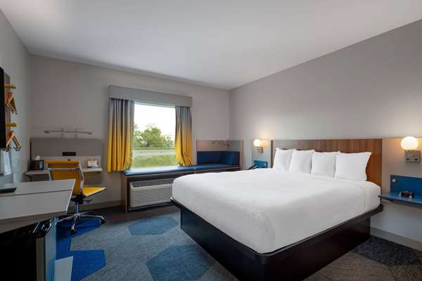  - Microtel Inn & Suites by Wyndham  Winchester