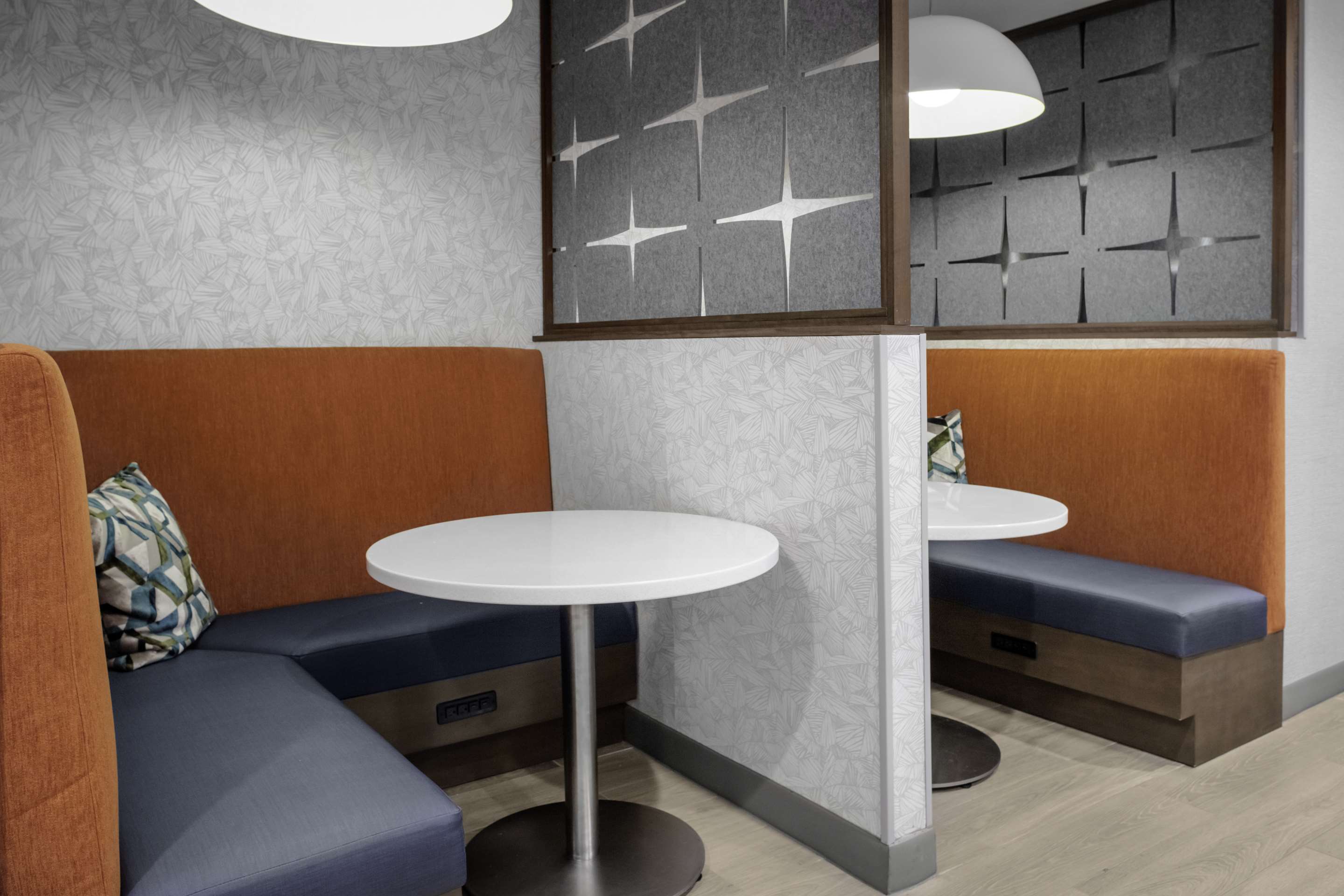 Breakfast Area | Hampton Inn & Suites Cedar Park North Austin