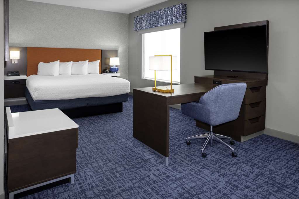 HAMPTON SUITES CEDAR PARK N AUSTIN-guestroom-Guest Room,On-Site.jpg