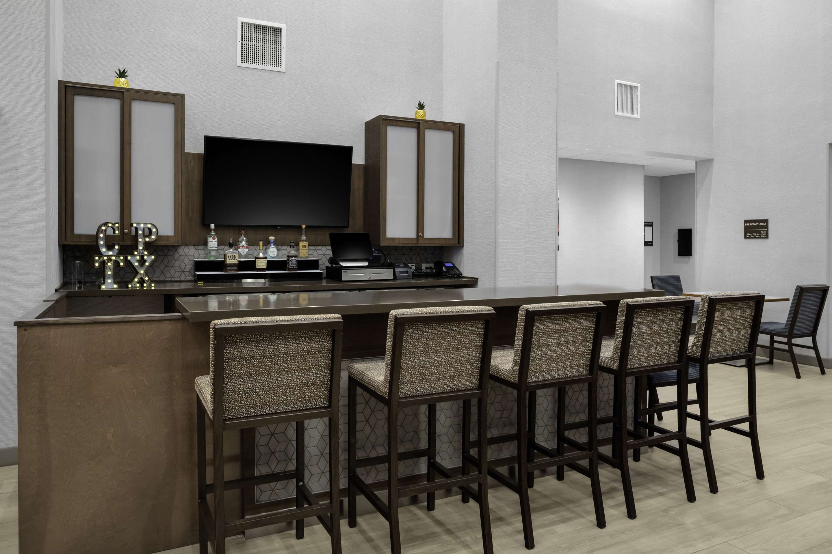 BarLounge | Hampton Inn & Suites Cedar Park North Austin