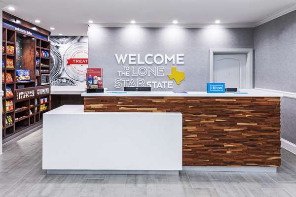  - Hampton Inn & Suites Cockrell Hill Dallas - I-30, Exit 39