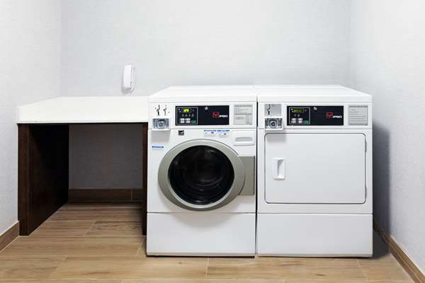  - Hampton Inn & Suites Cockrell Hill Dallas - I-30, Exit 39