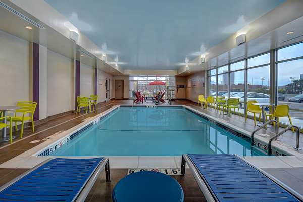 Pool - Home2 Suites by Hilton Troy - I-75, Exit 69