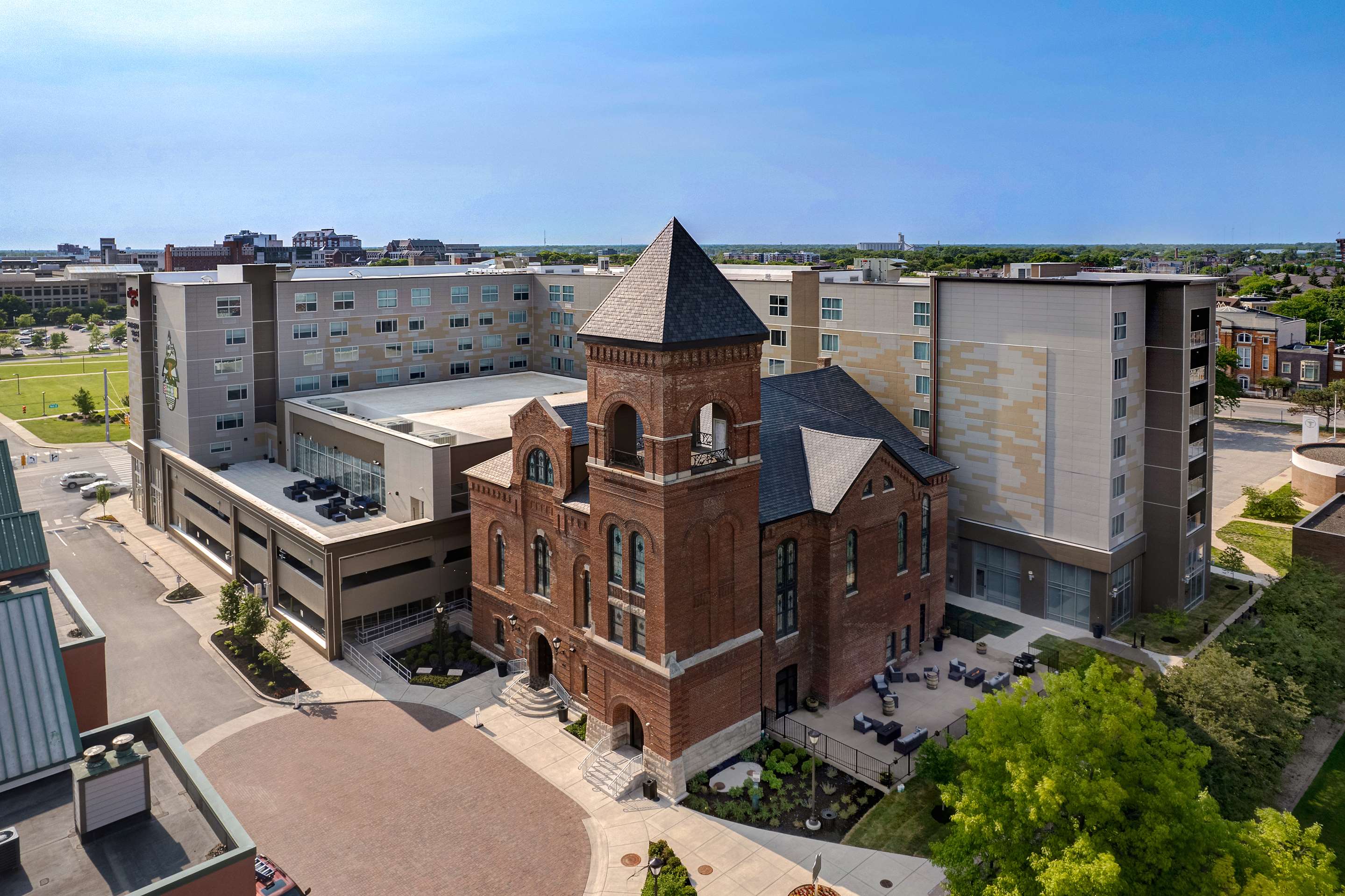 Exterior | Homewood Suites by Hilton Indianapolis Downtown IUPUI