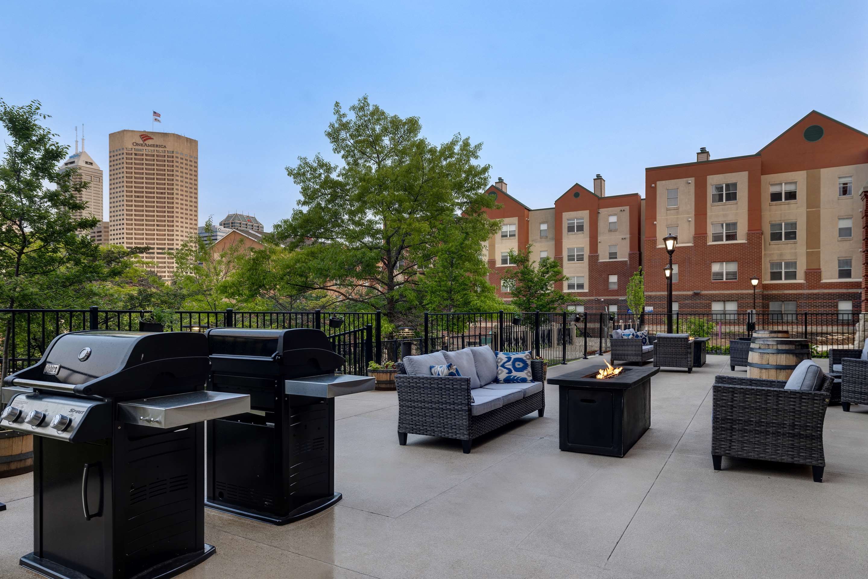 Exterior | Homewood Suites by Hilton Indianapolis Downtown IUPUI