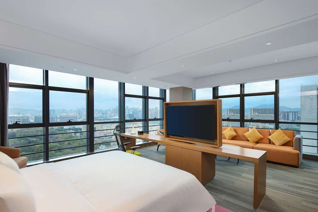 Hampton by Hilton Shenzhen Longhua Qinghu - Tap to explore photos