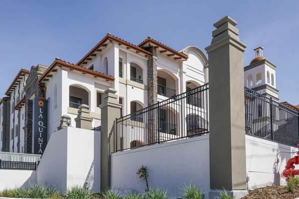 Exterior view - La Quinta Inn & Suites near Wharf Santa Cruz