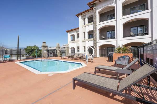 Pool - La Quinta Inn & Suites near Wharf Santa Cruz
