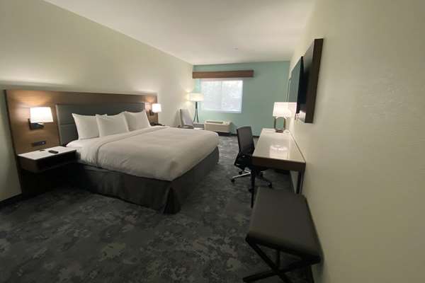  - La Quinta Inn & Suites near Wharf Santa Cruz
